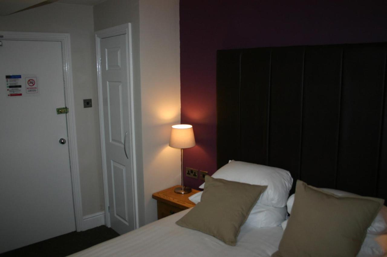 The Station Hotel 2*