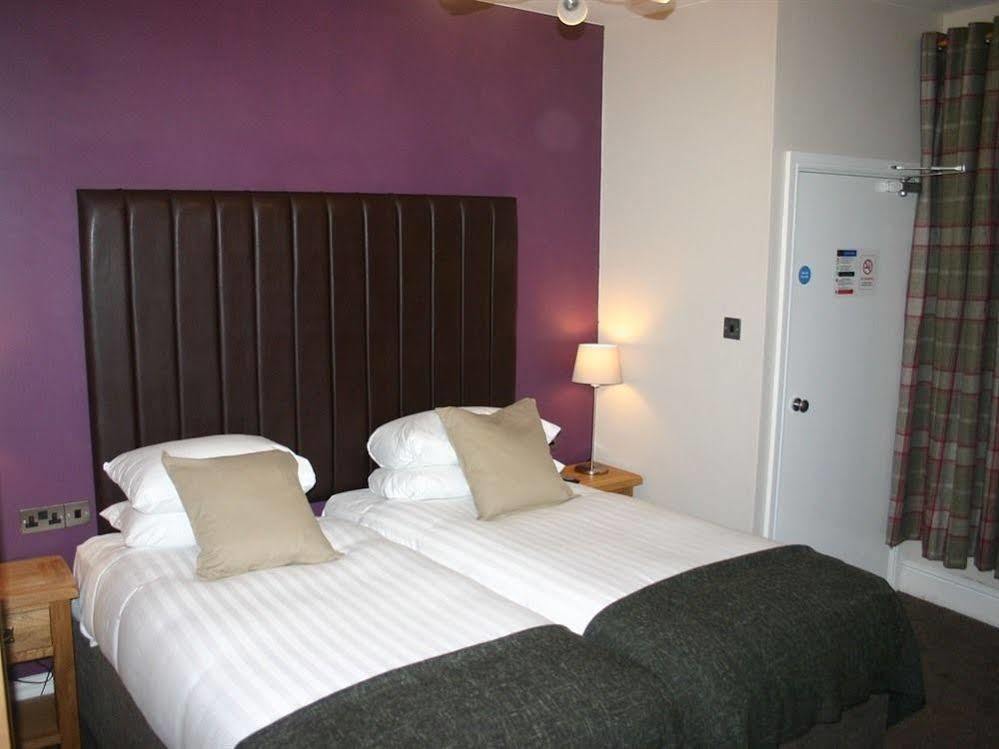 The Station Hotel 2*